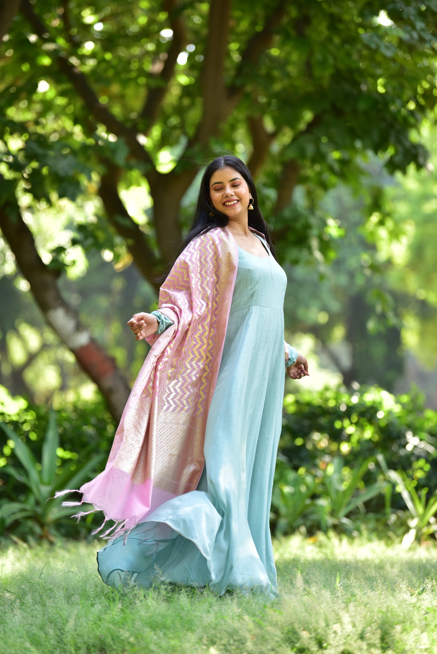 sustainable-cotton-sky-blue-kurta-for-fashion-influencers