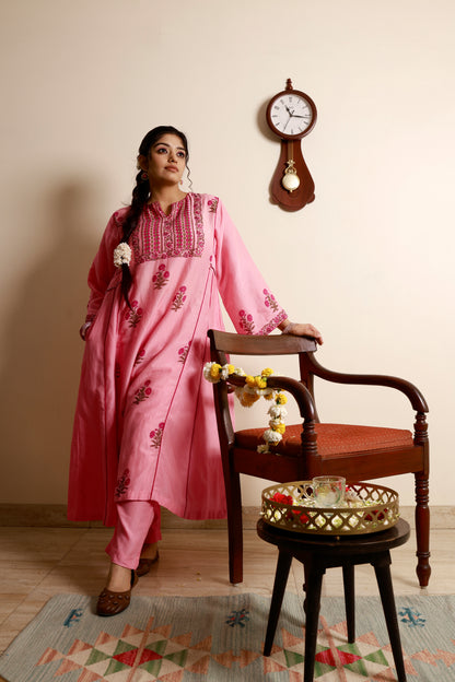 Saanjh Light Pink Kurta Set