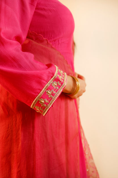 Surkhi Rani Pink Kalidaar Kurta Set