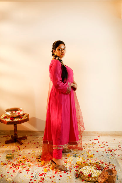 Surkhi Rani Pink Kalidaar Kurta Set