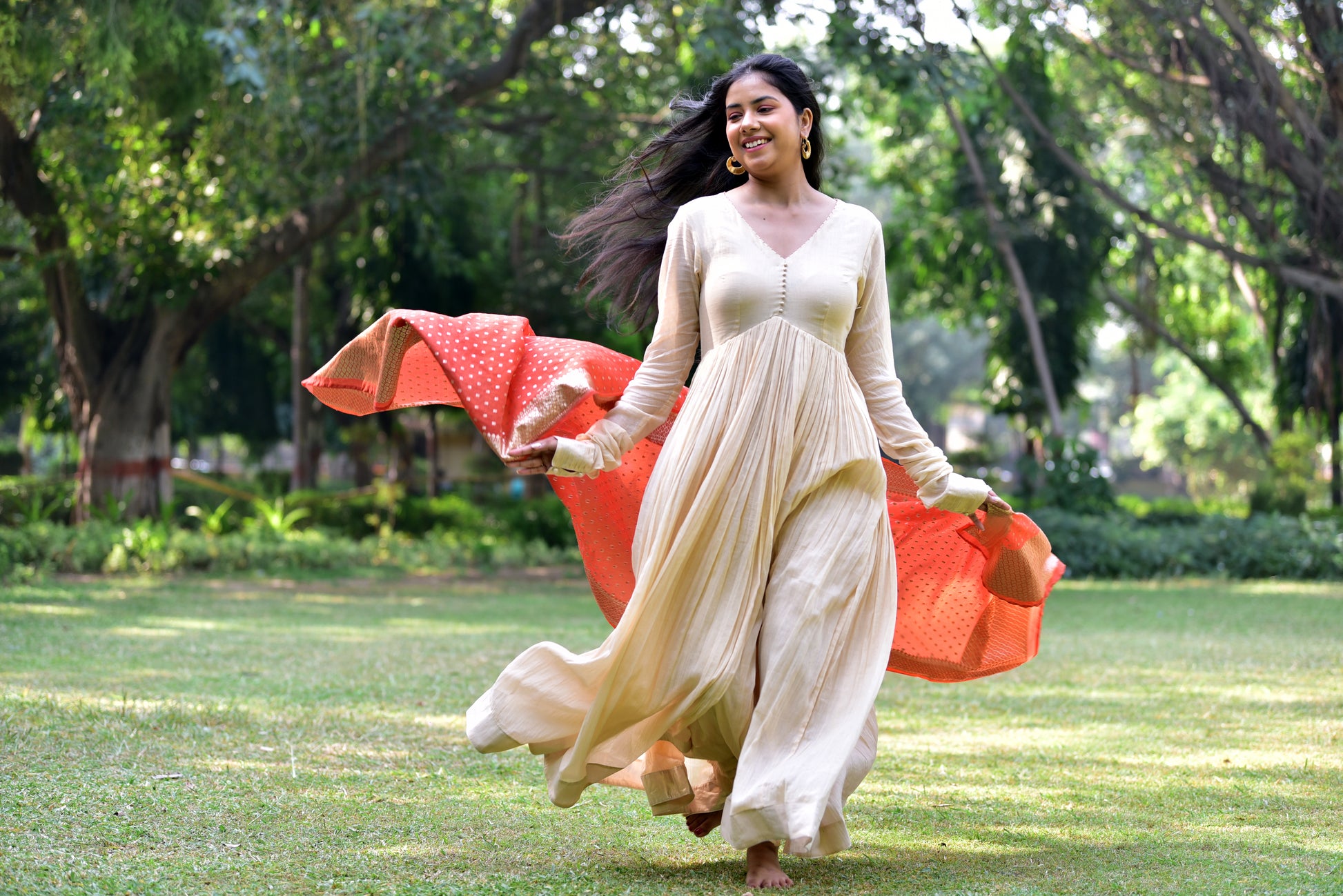 loom-ogaan-featured-statement-piece-beigi-cotton-kurta